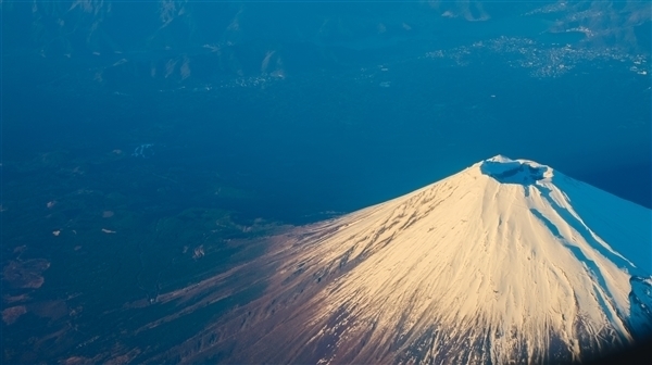 日本富士山开始收取登山费：每人收取2000日元每日限流4000人(日本富士山登顶)